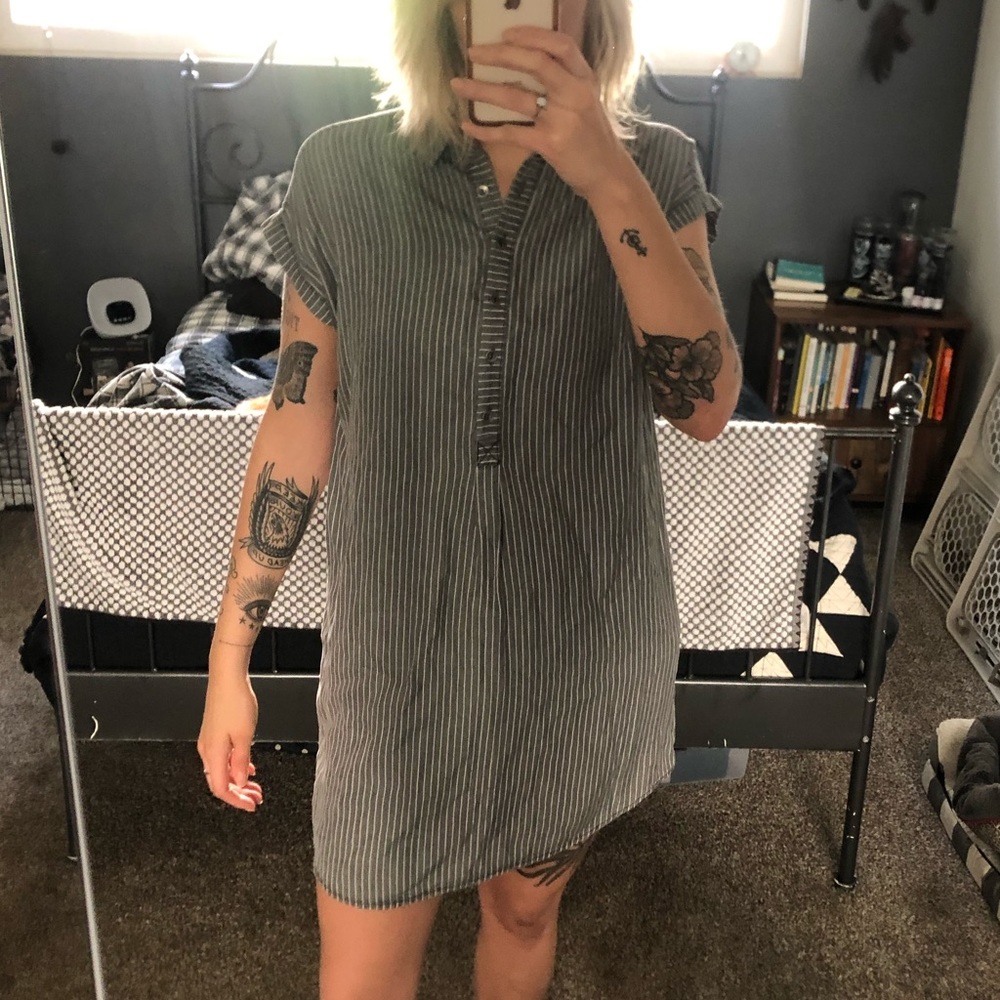 1250c Nordstrom super soft tencel shirt dress
